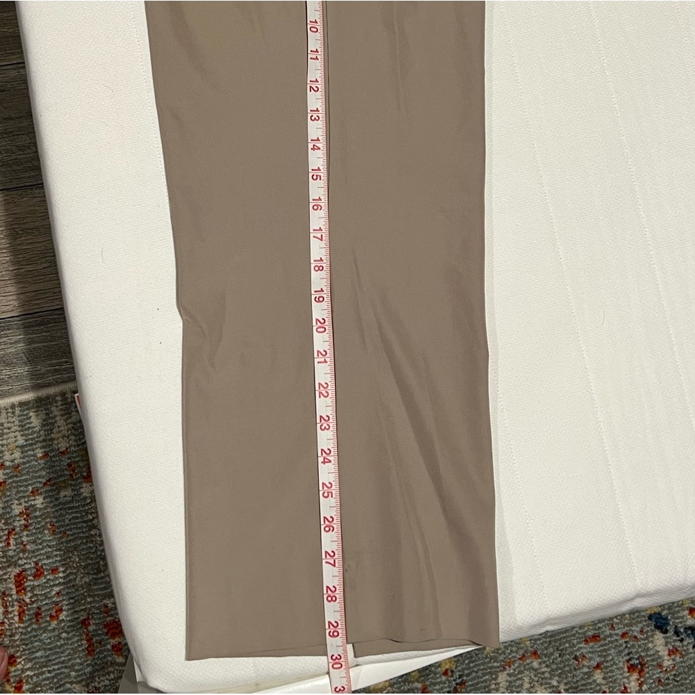 NIKE Golf Fit Dry STRETCH BEIGE Performance Pants Flat Front 38 Waist - Picture 5 of 6